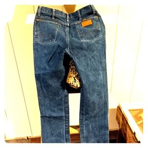 2 pairs of 33x32 Wrangler jeans